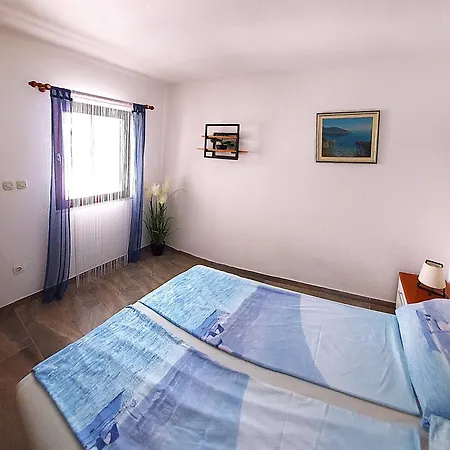 Maltasic Apartment Vir