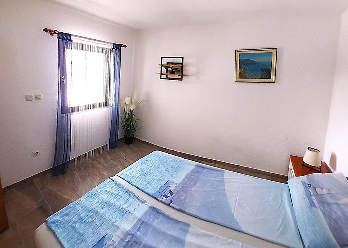 Maltasic Apartman Vir