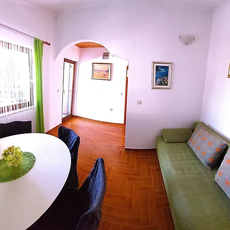 Maltasic Apartment Vir