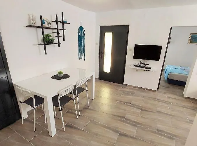 Maltasic Apartman Vir